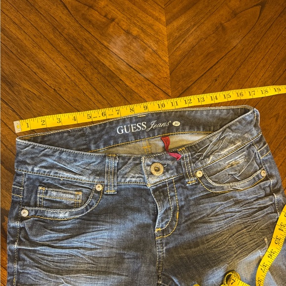 GUESS Distressed Blue Jeans - Picture 10 of 10